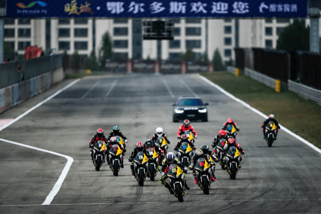 二级赛道优, 赛车 二级赛道优, 赛车