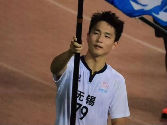 儿子, 一个在司法, 一个在球场 儿子, 一个在司法, 一个在球场